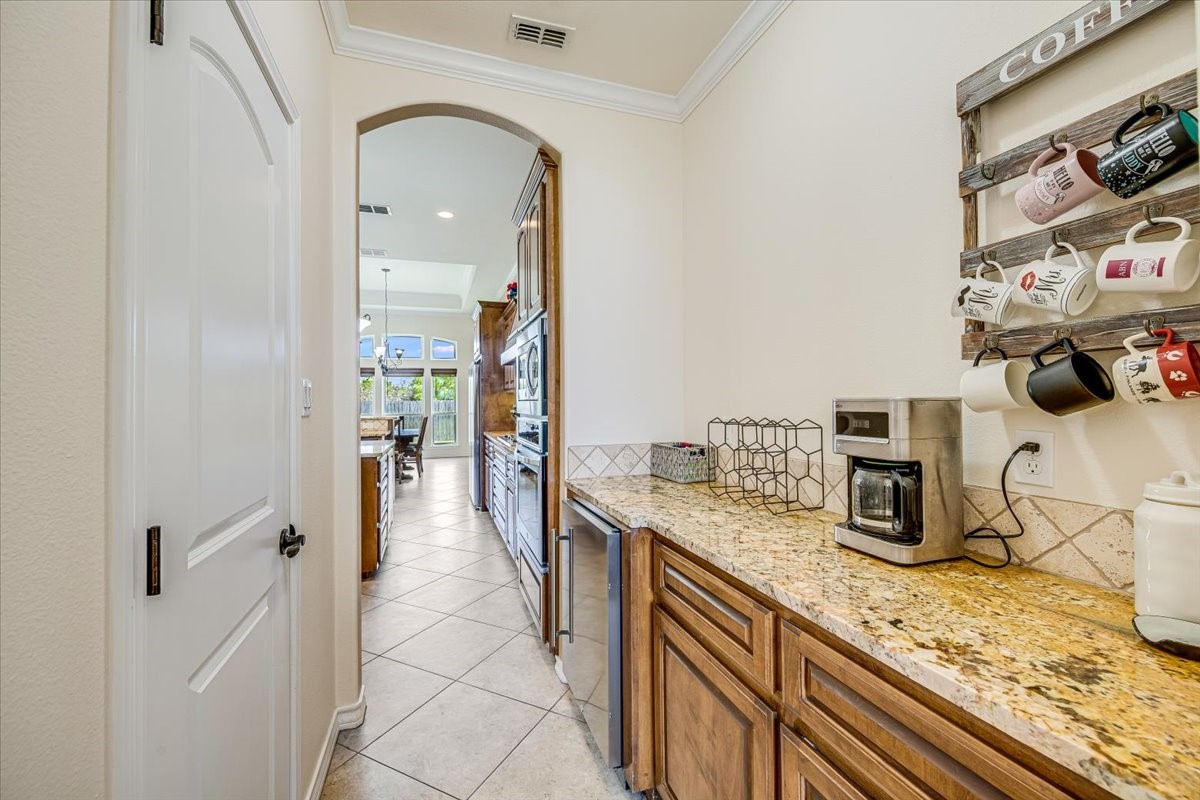 7522 S Lake Drive Property Photo 14