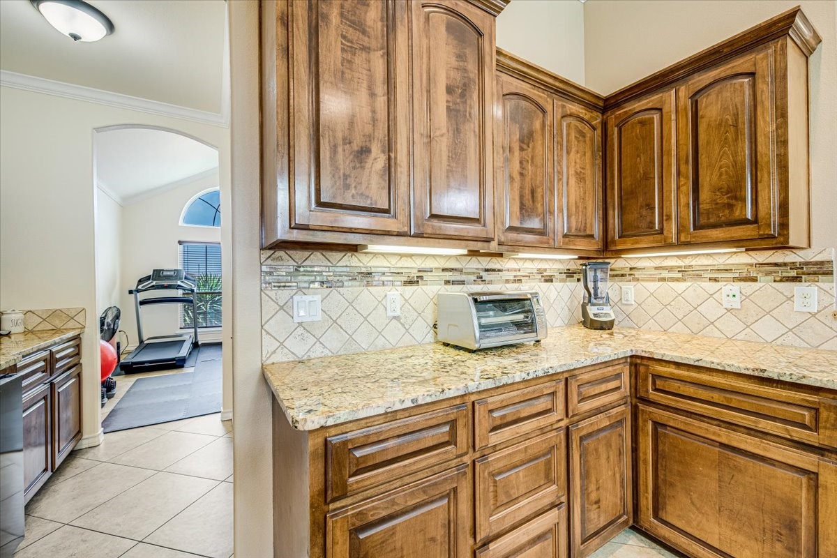 7522 S Lake Drive Property Photo 17