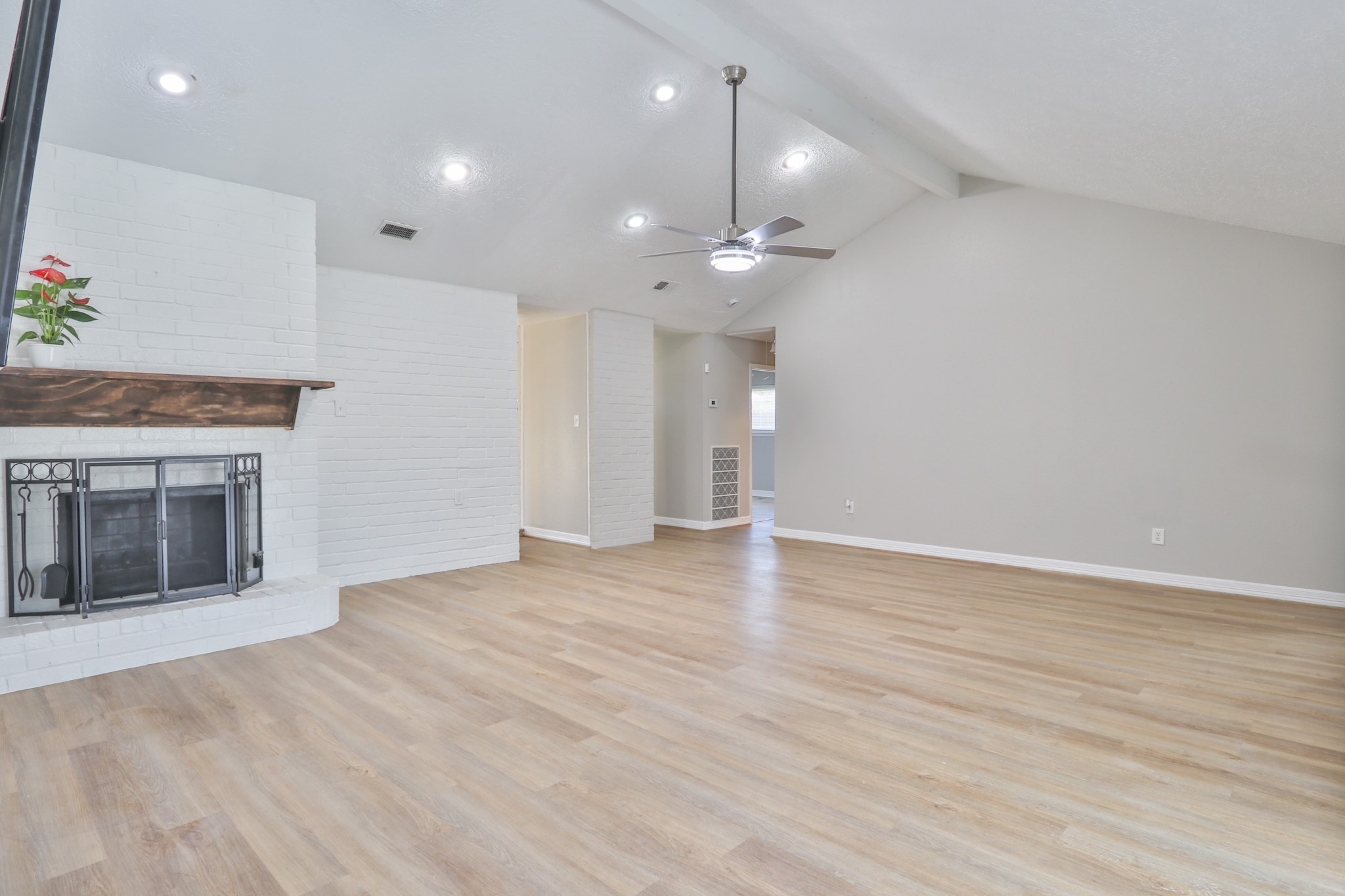 509 Belmont Drive Property Photo 10