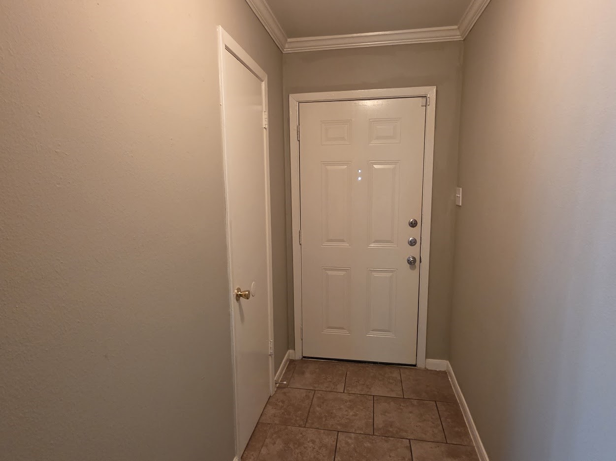 9007 Glen Shadow Drive Property Photo 3