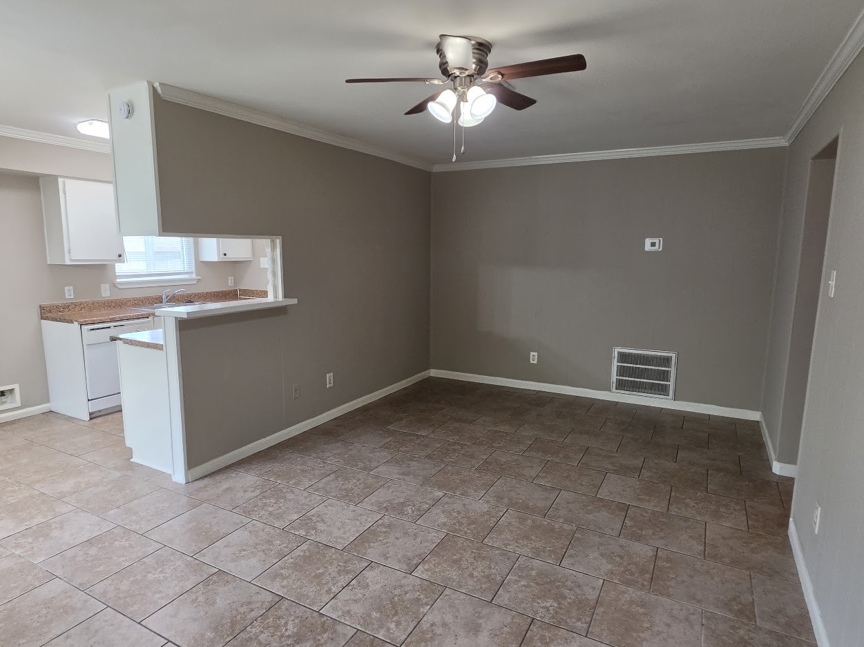 9007 Glen Shadow Drive Property Photo 5