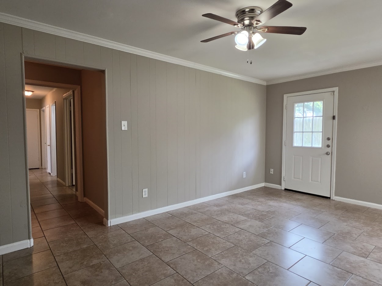 9007 Glen Shadow Drive Property Photo 12