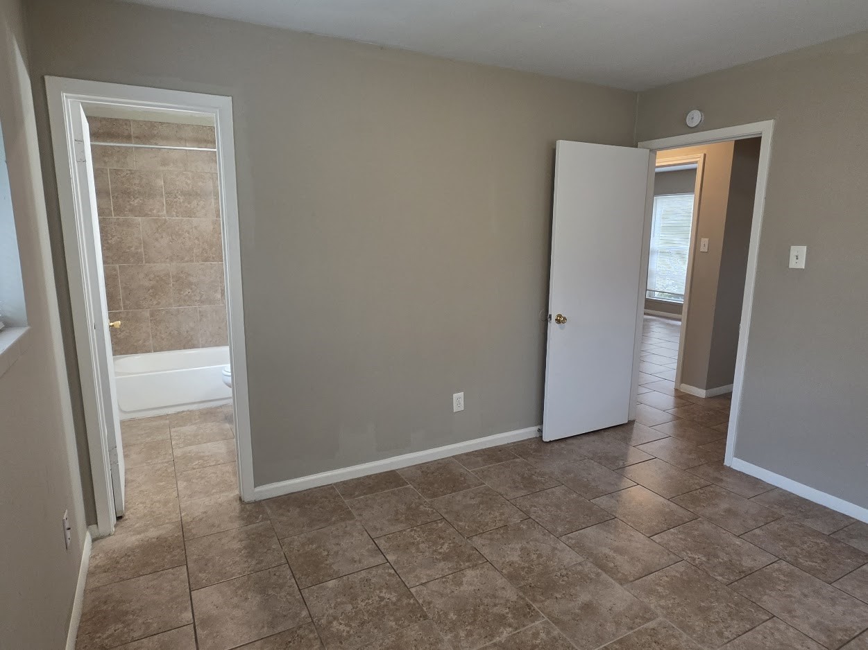 9007 Glen Shadow Drive Property Photo 21