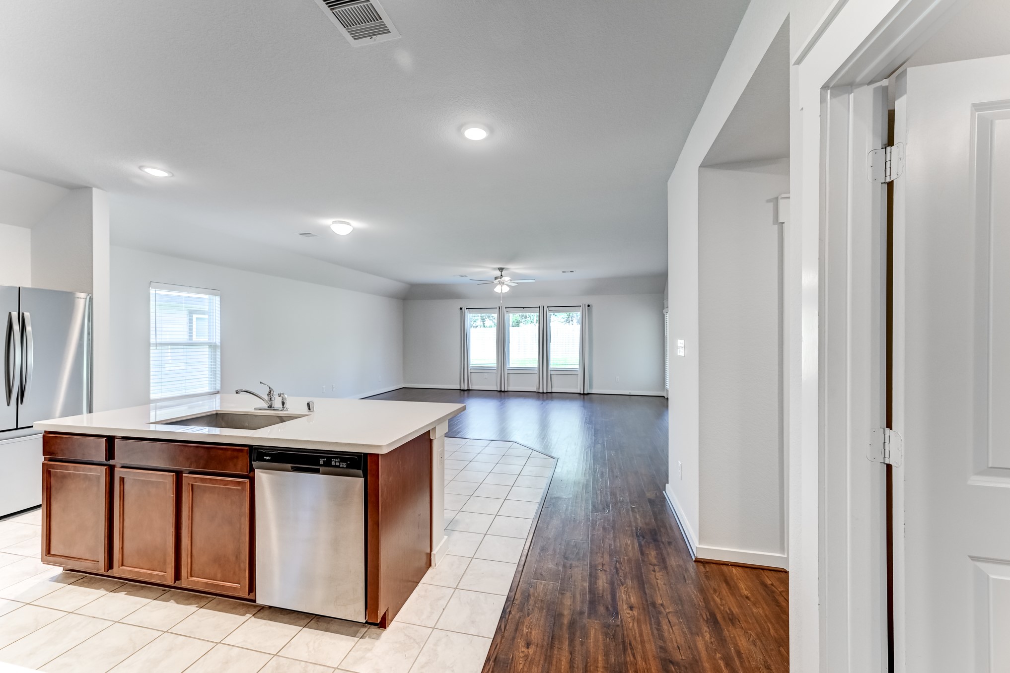 40541 Mostyn Lake Drive Property Photo 8