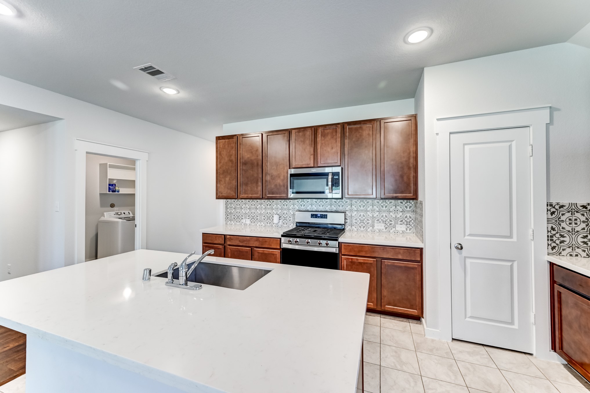 40541 Mostyn Lake Drive Property Photo 13