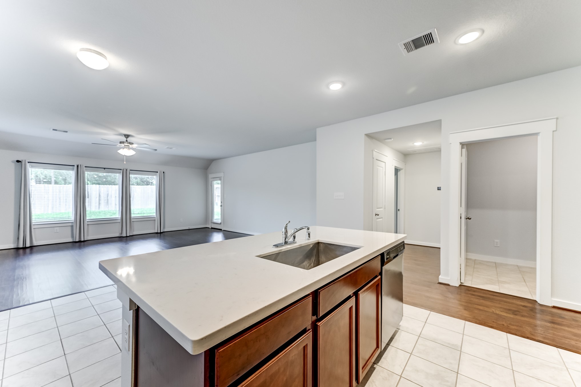 40541 Mostyn Lake Drive Property Photo 15