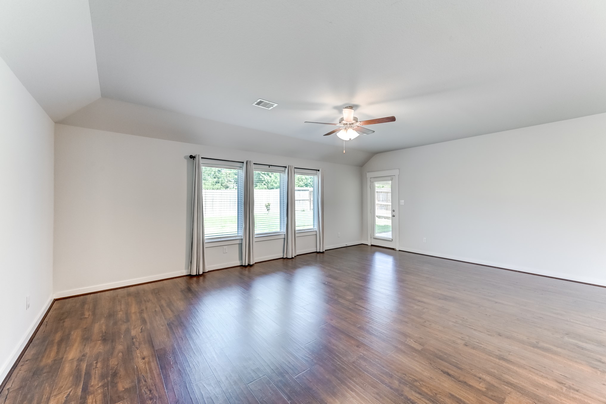 40541 Mostyn Lake Drive Property Photo 19