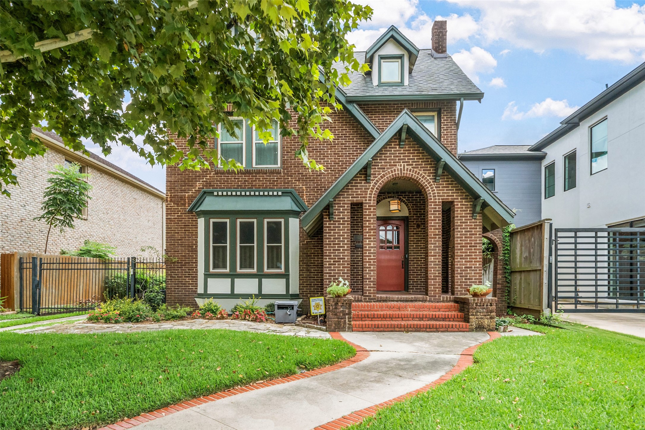 1723 Marshall Street Property Photo 1