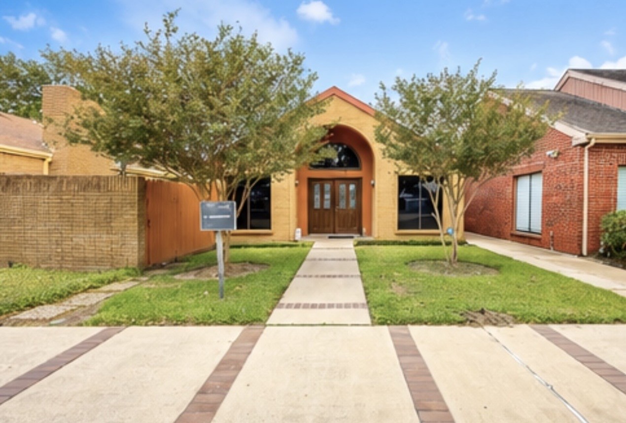 11111 Jones Road W 3 Property Photo 1