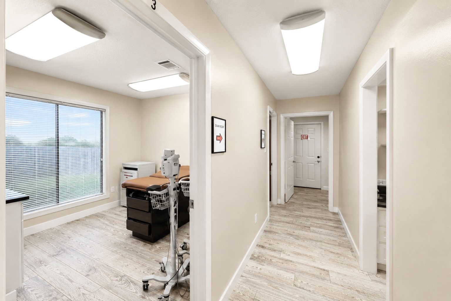 11111 Jones Road W 3 Property Photo 3