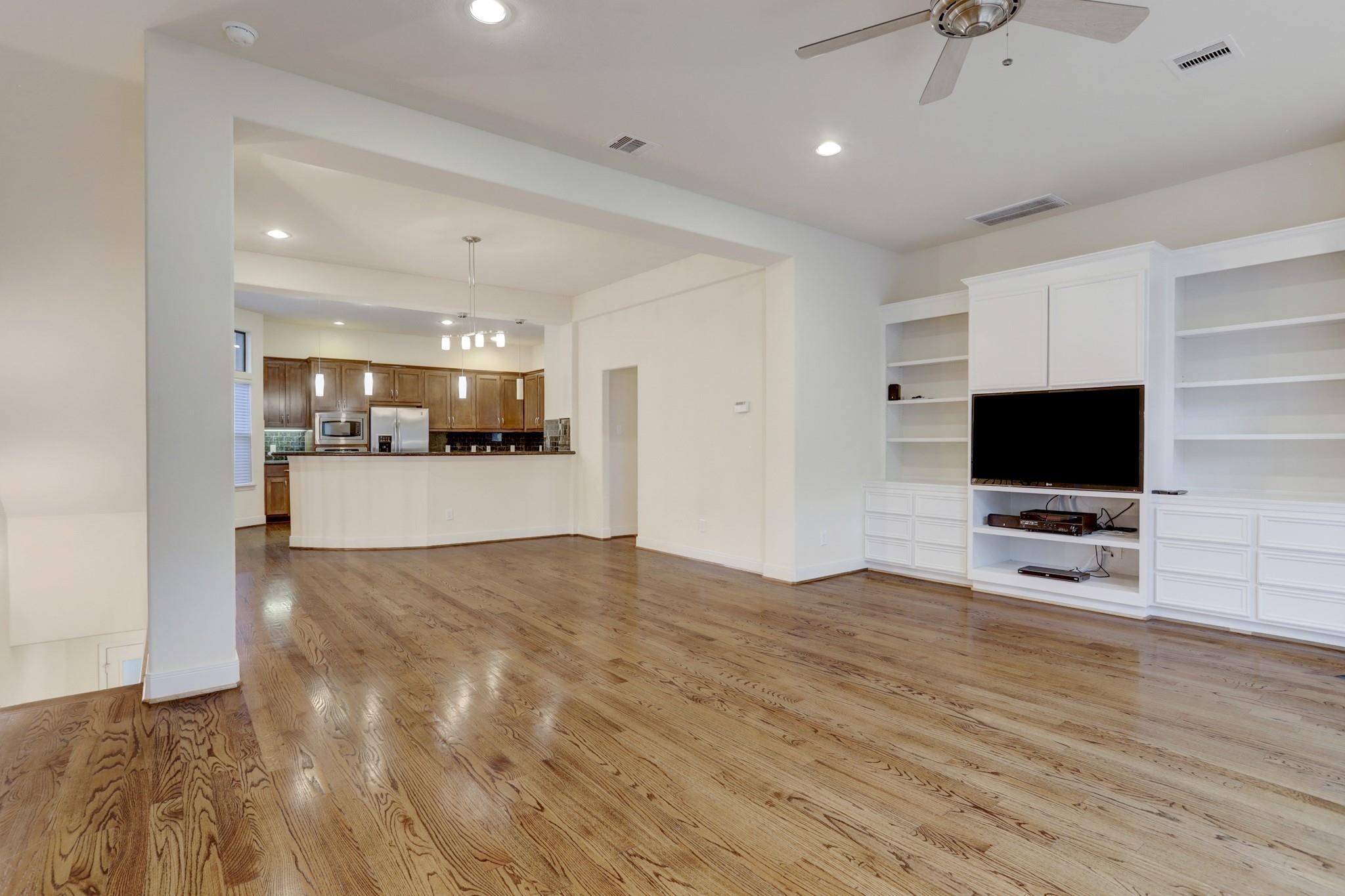6911 Staffordshire Boulevard Property Photo 8