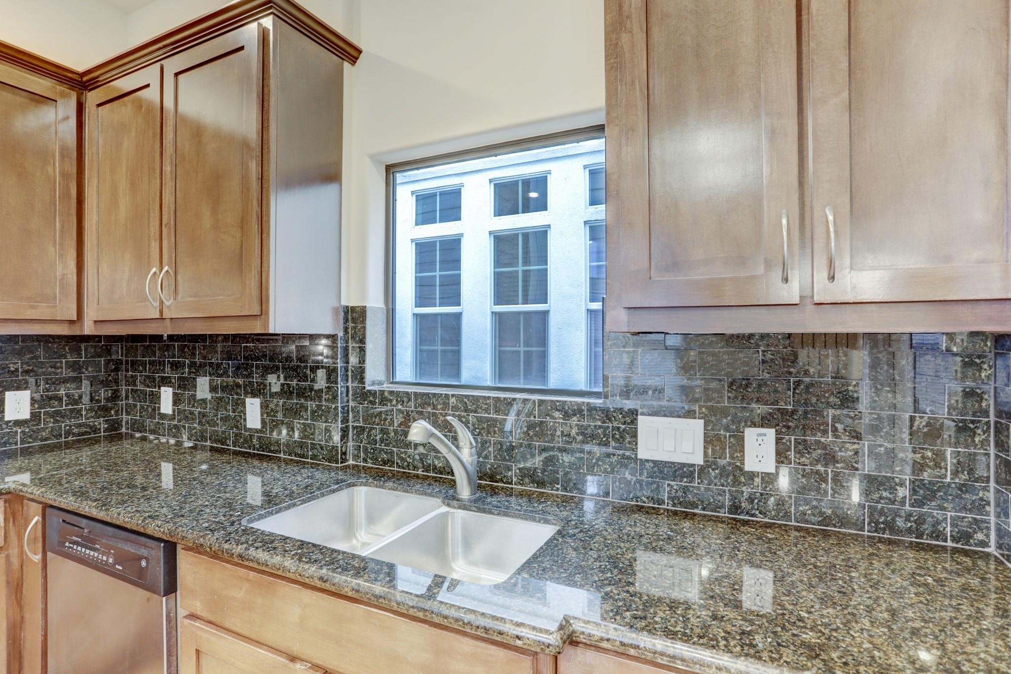 6911 Staffordshire Boulevard Property Photo 13