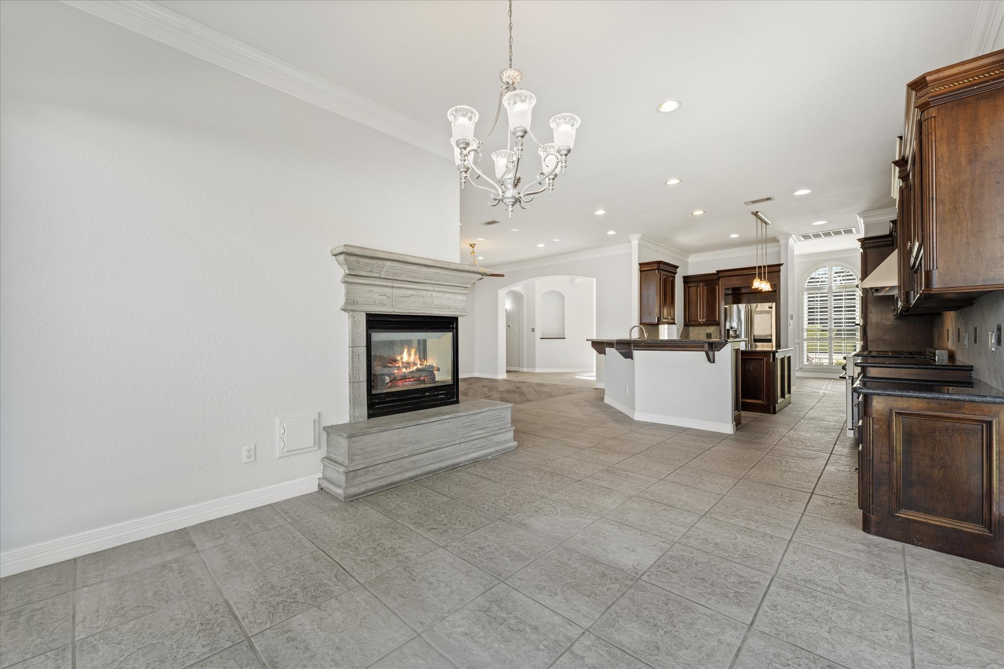 98 Victoria Drive W Property Photo 13