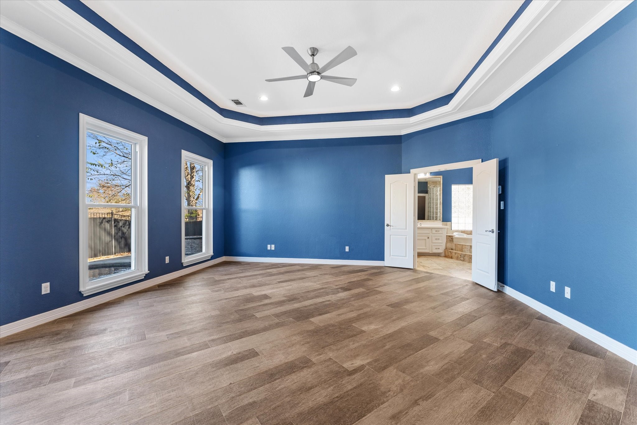 98 Victoria Drive W Property Photo 20