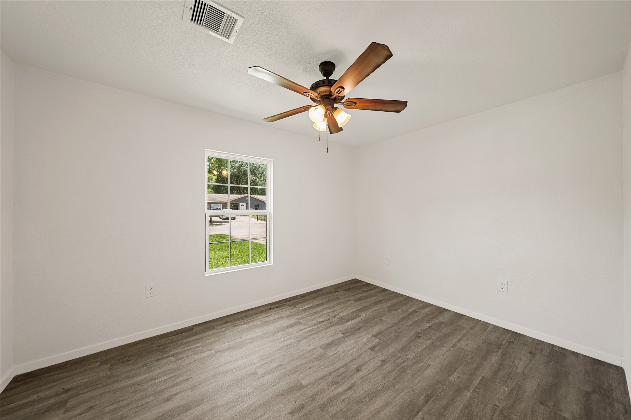 3214 Brea Crest Street Property Photo 5