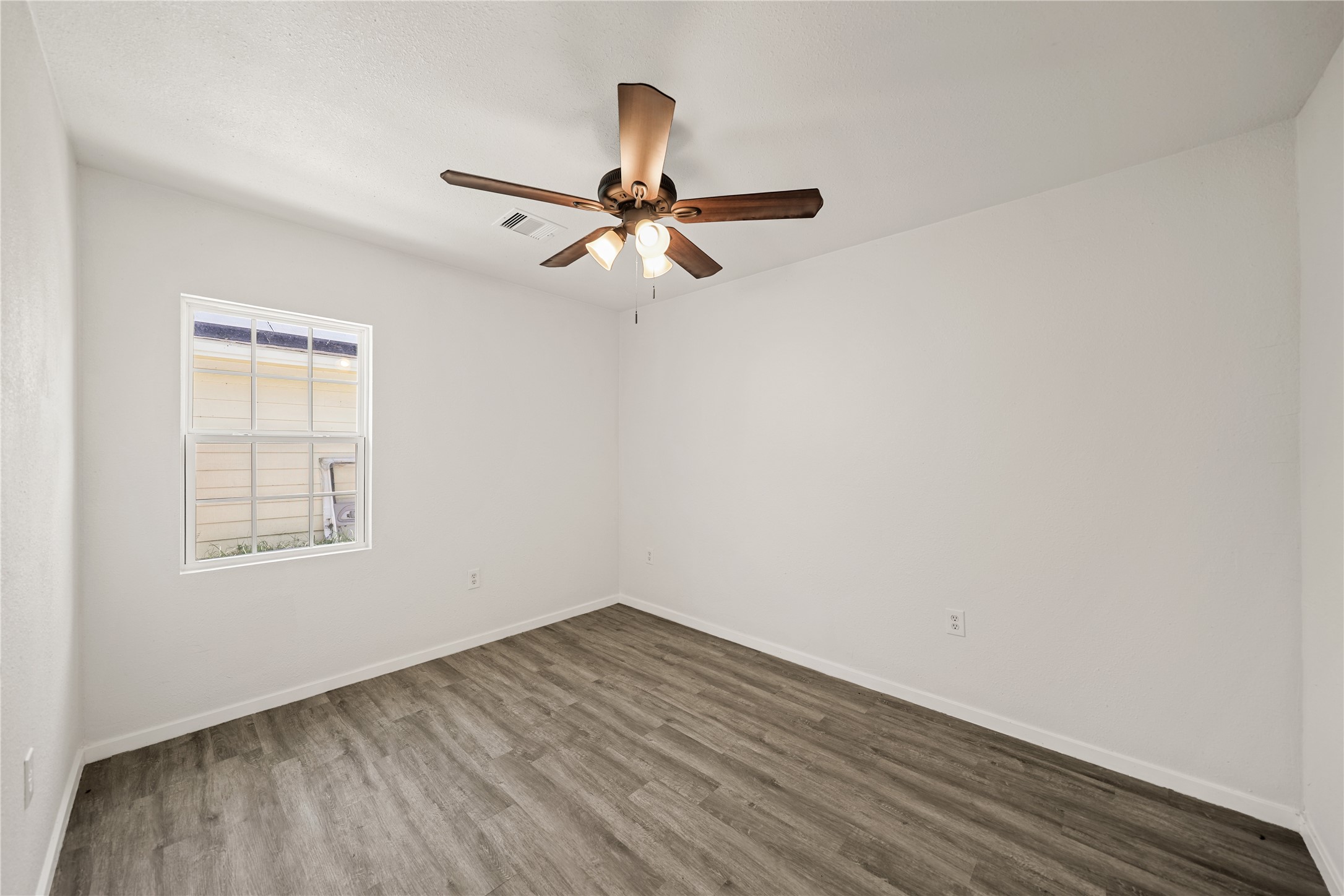 3214 Brea Crest Street Property Photo 7