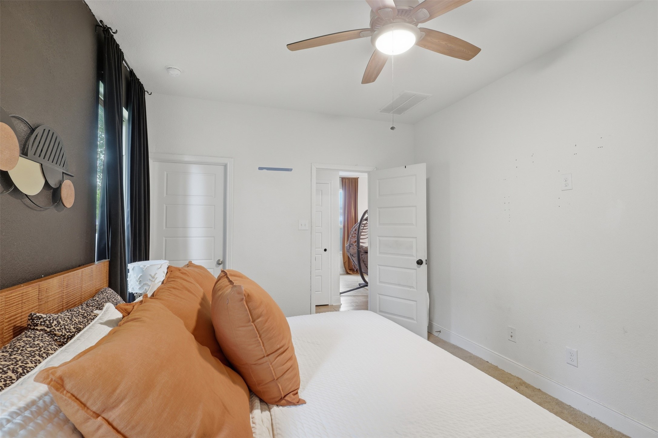12912 Zivah Lane Property Photo 15