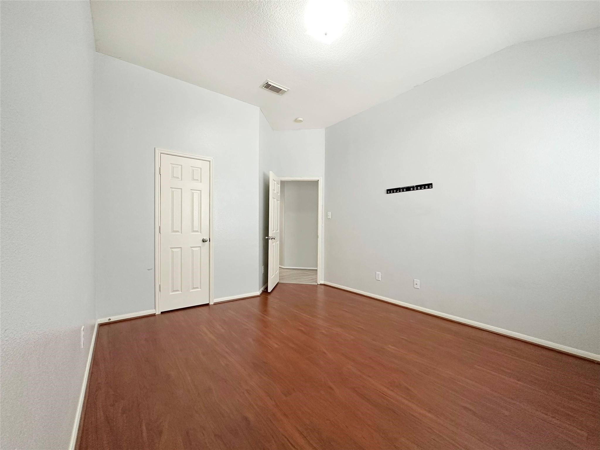 2910 Lemmingham Drive Property Photo 14