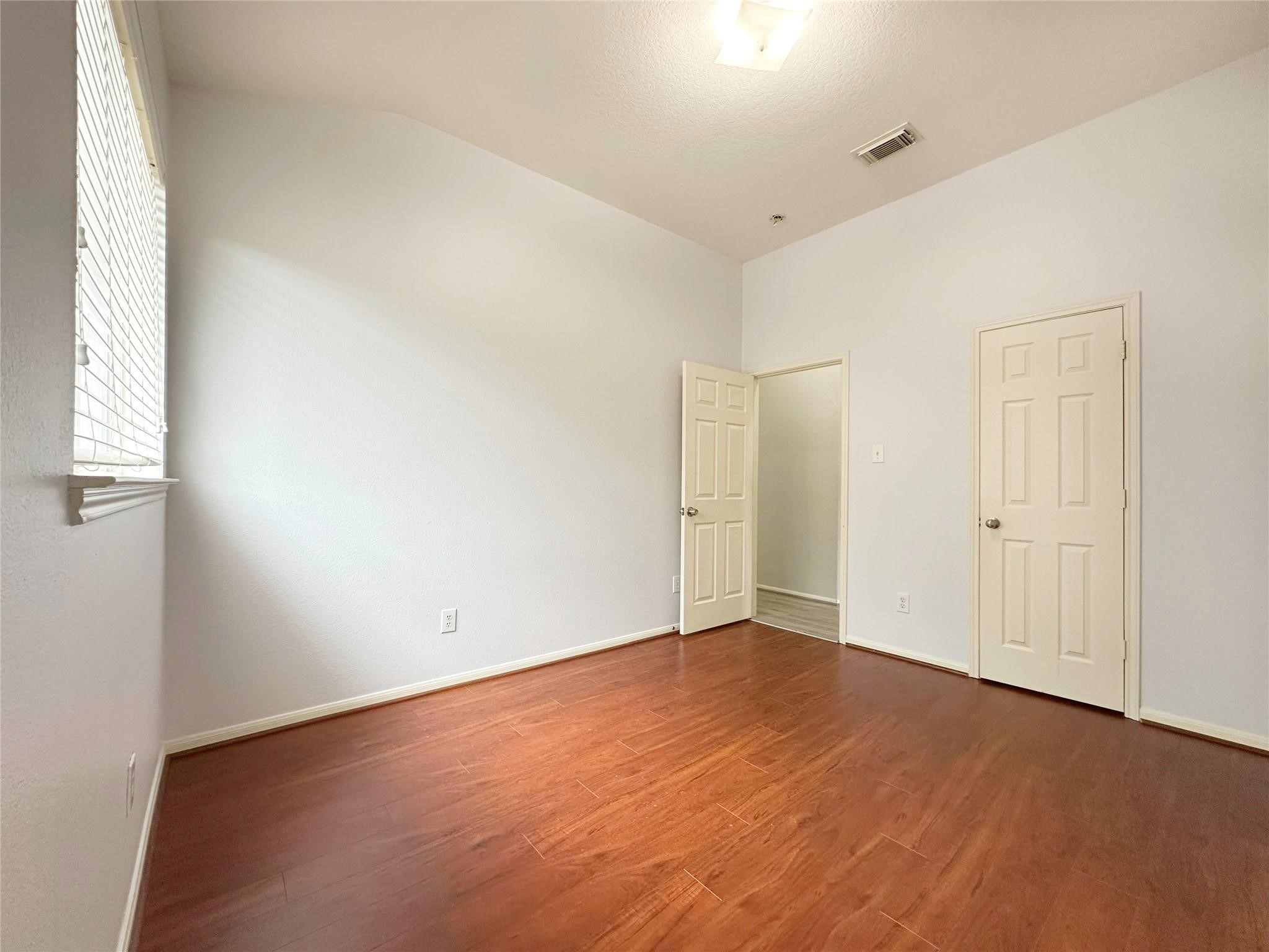 2910 Lemmingham Drive Property Photo 18