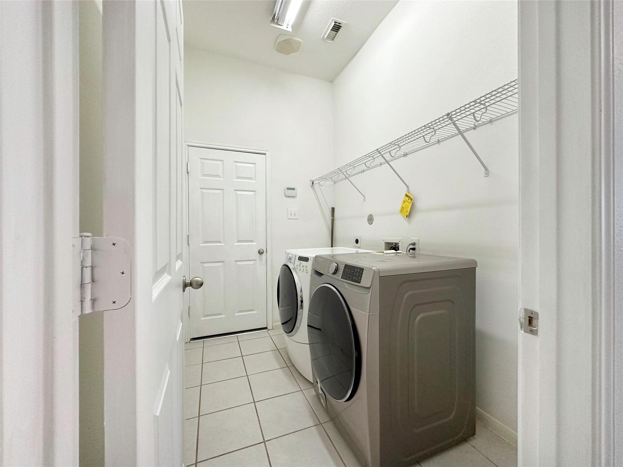 2910 Lemmingham Drive Property Photo 27