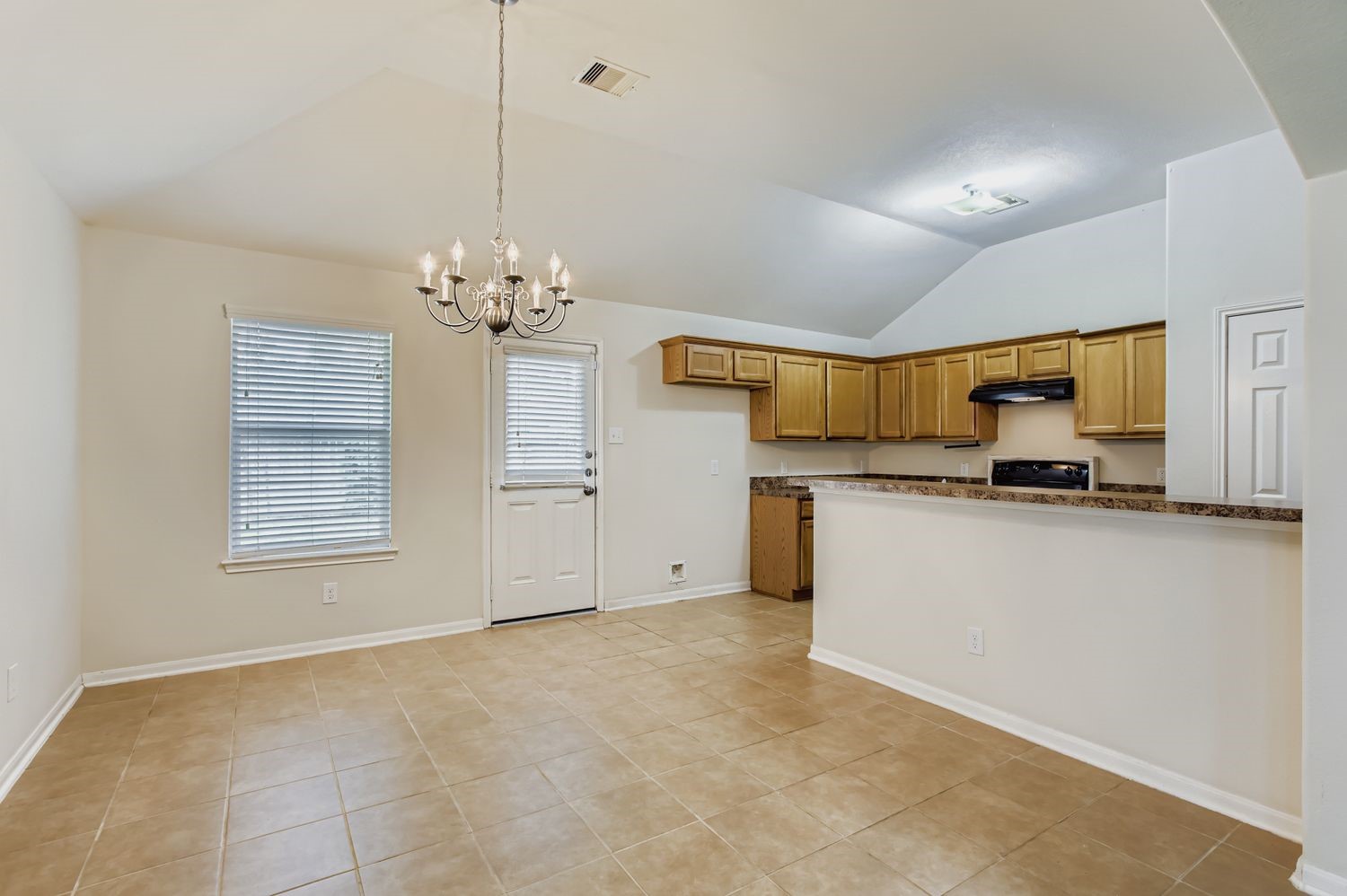 17406 Marl Way Property Photo 8