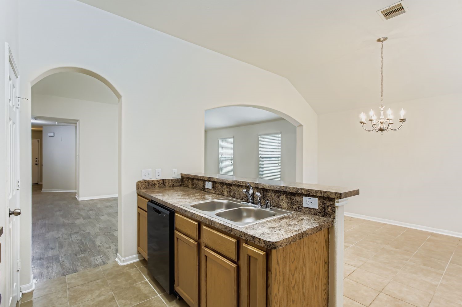17406 Marl Way Property Photo 10
