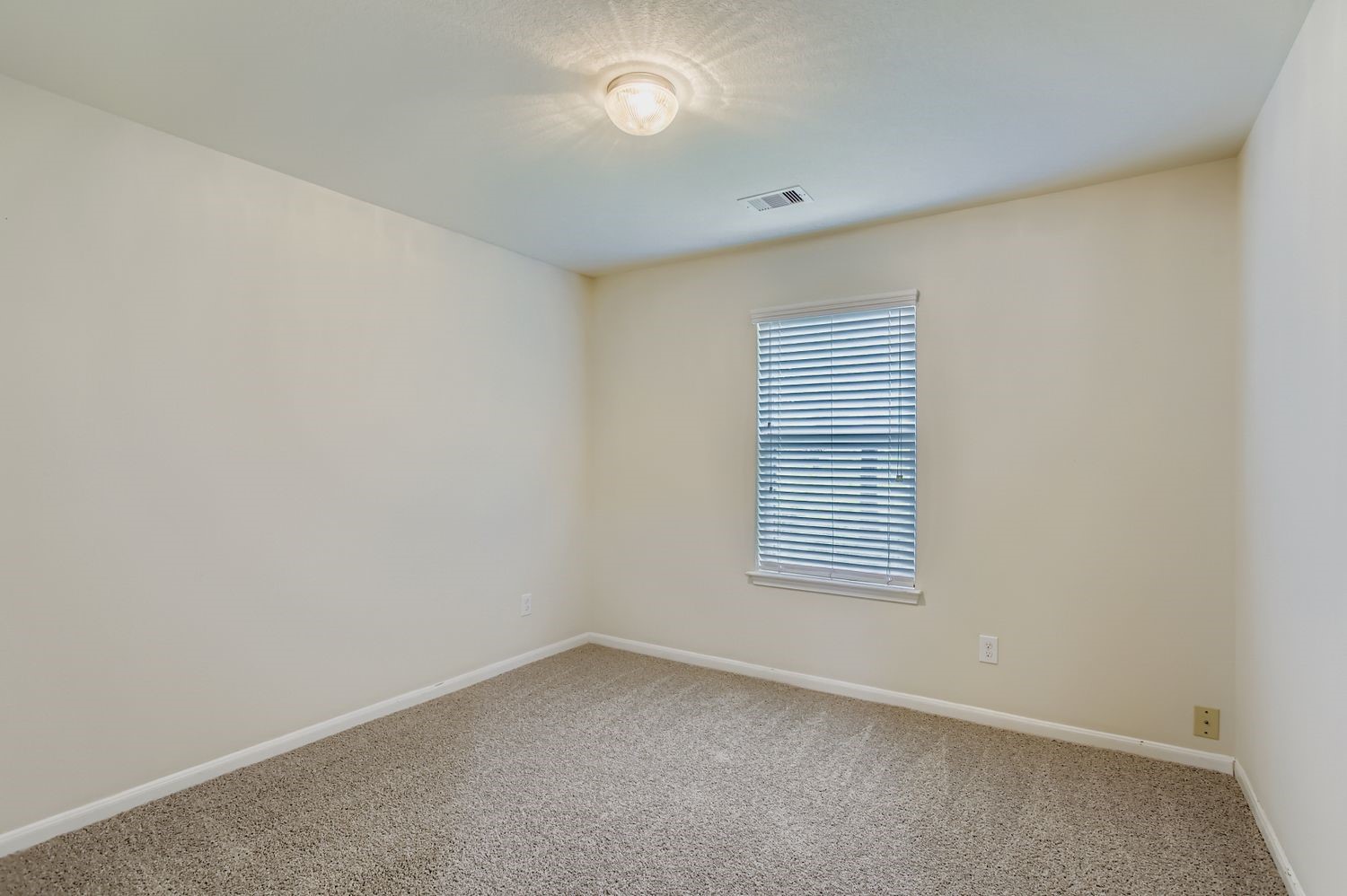 17406 Marl Way Property Photo 18