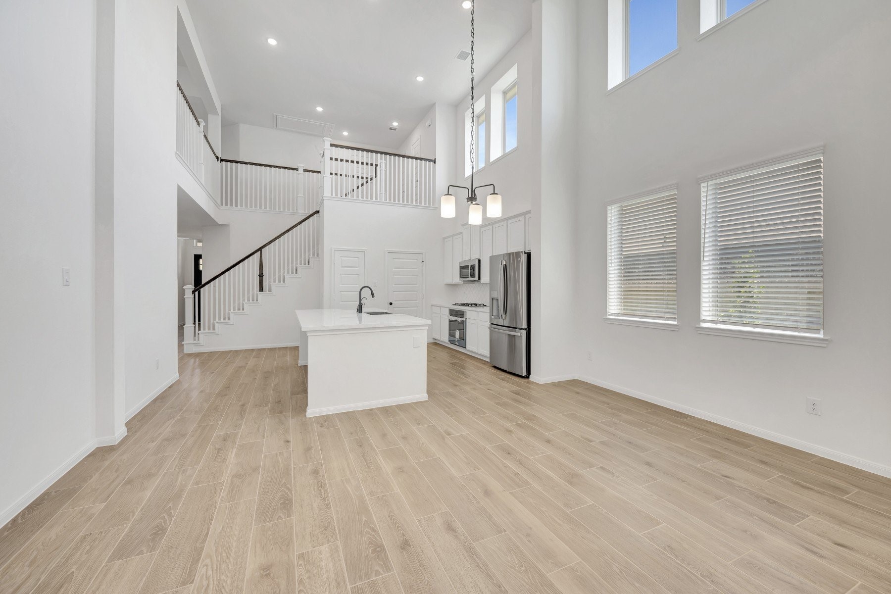 21915 Iris Colony Drive Property Photo 12