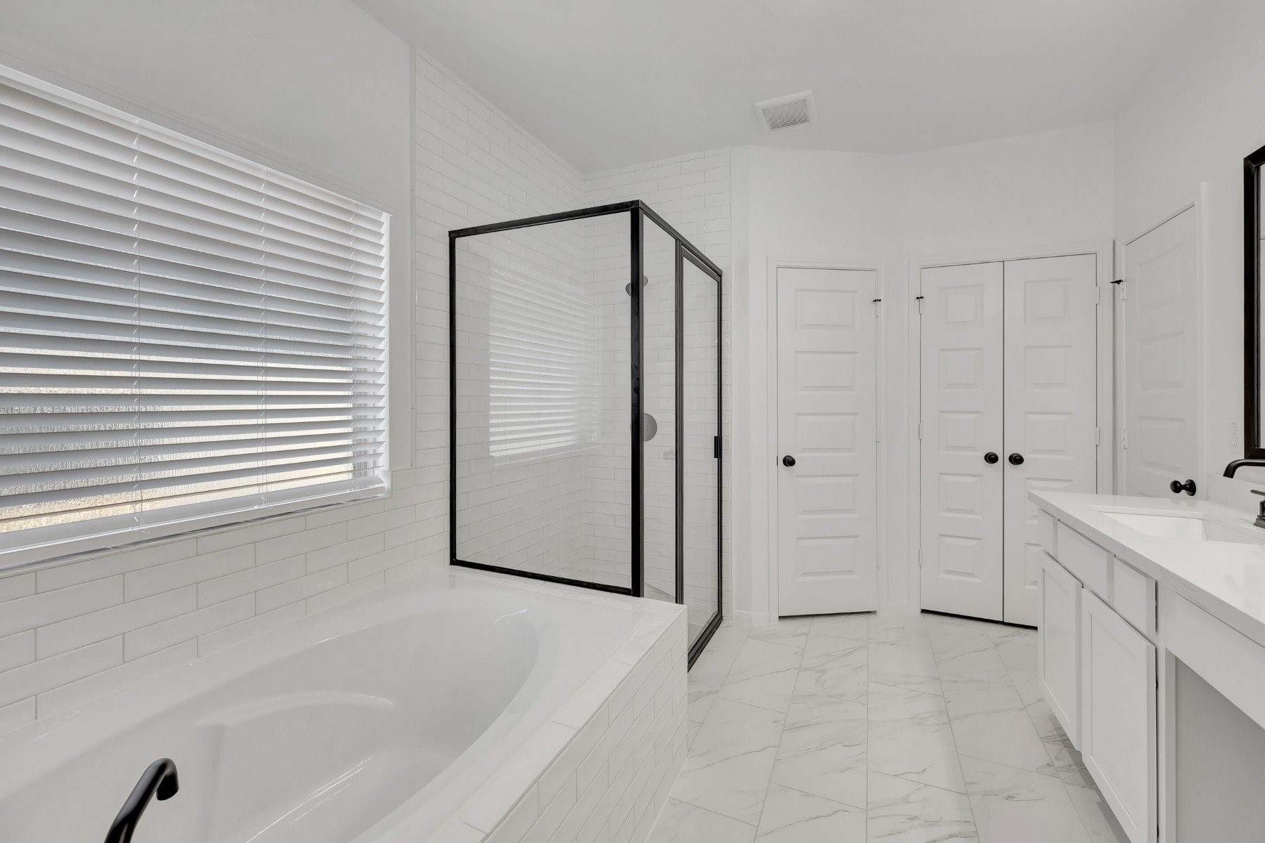 21915 Iris Colony Drive Property Photo 17