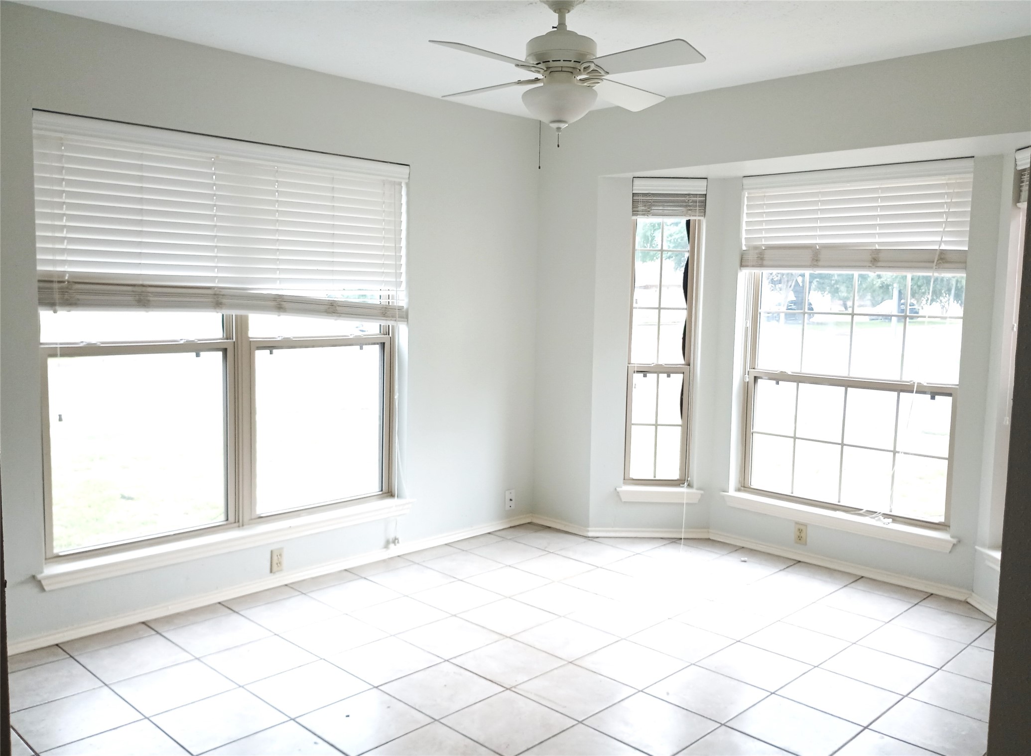 16355 Flint Run Way Property Photo 11