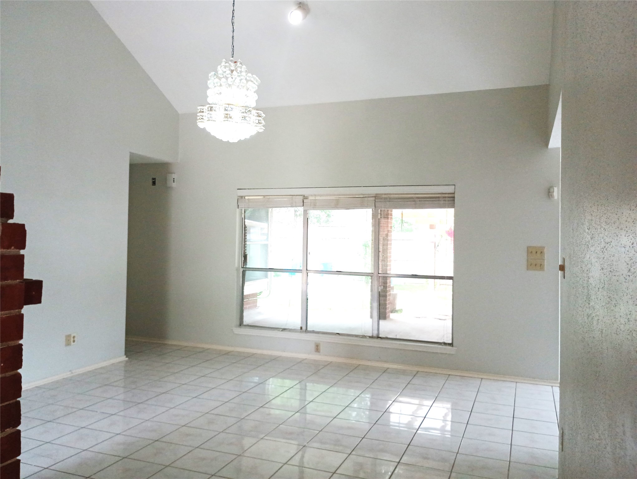 16355 Flint Run Way Property Photo 13