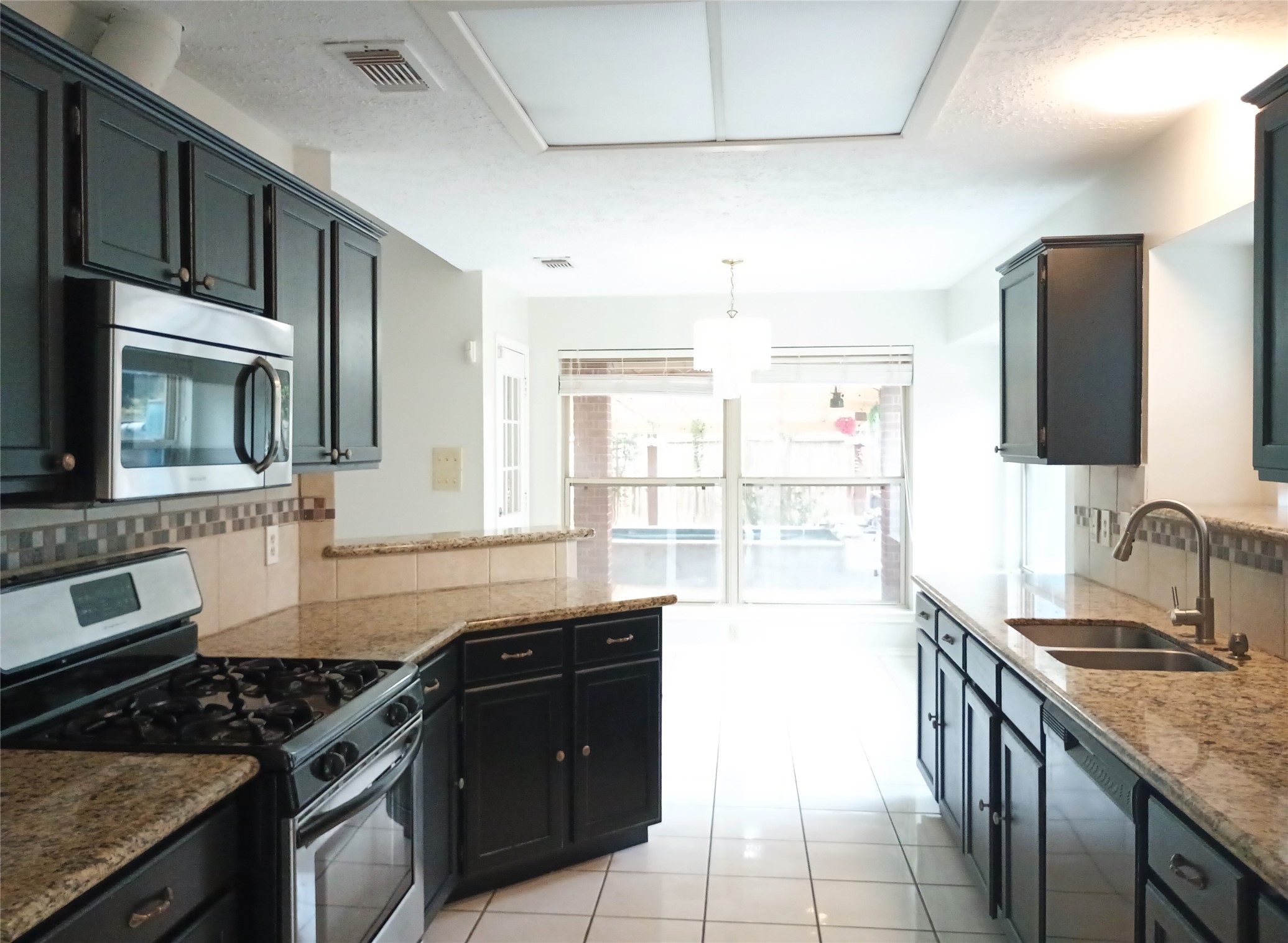 16355 Flint Run Way Property Photo 14