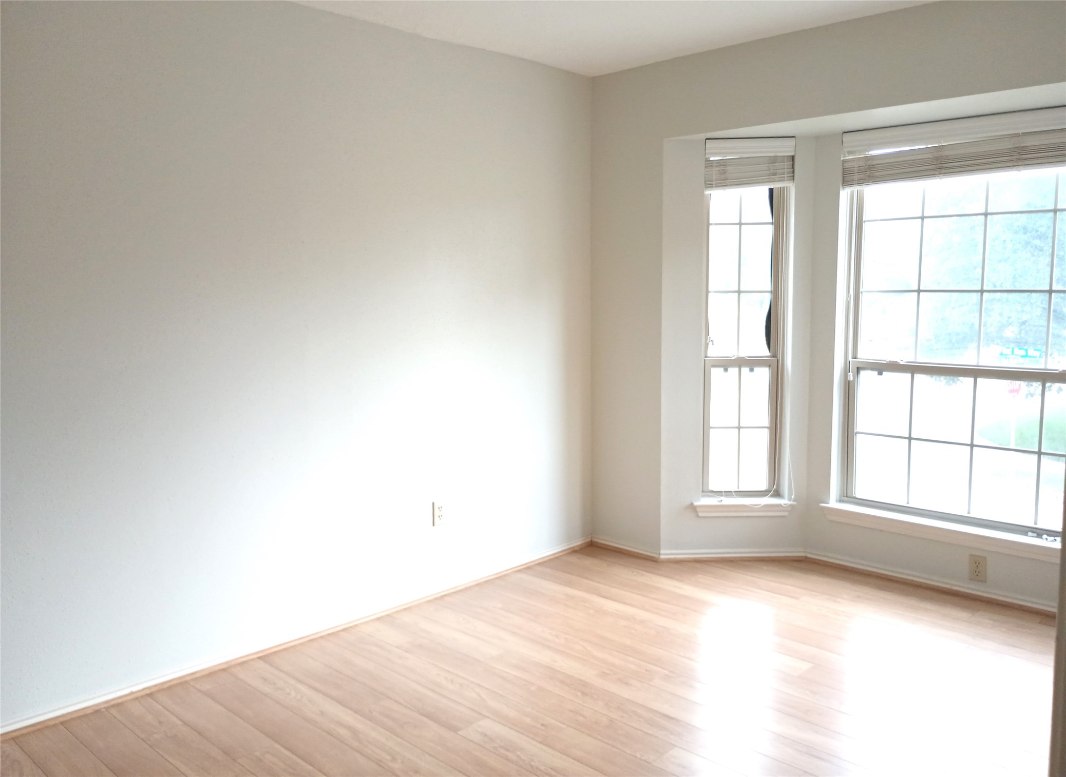 16355 Flint Run Way Property Photo 27