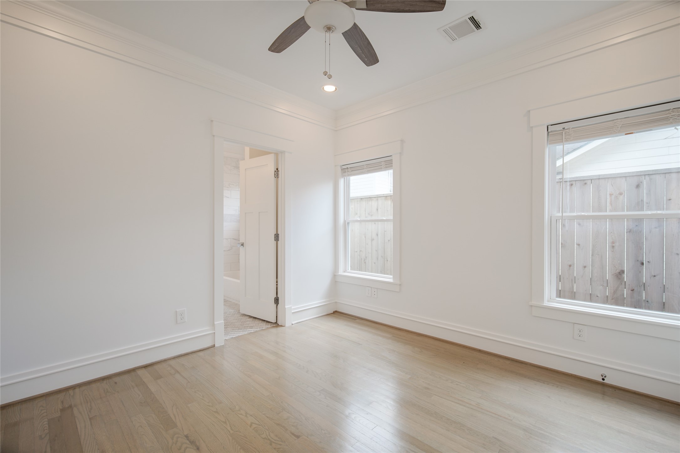 4814 Siegel Street Property Photo 14