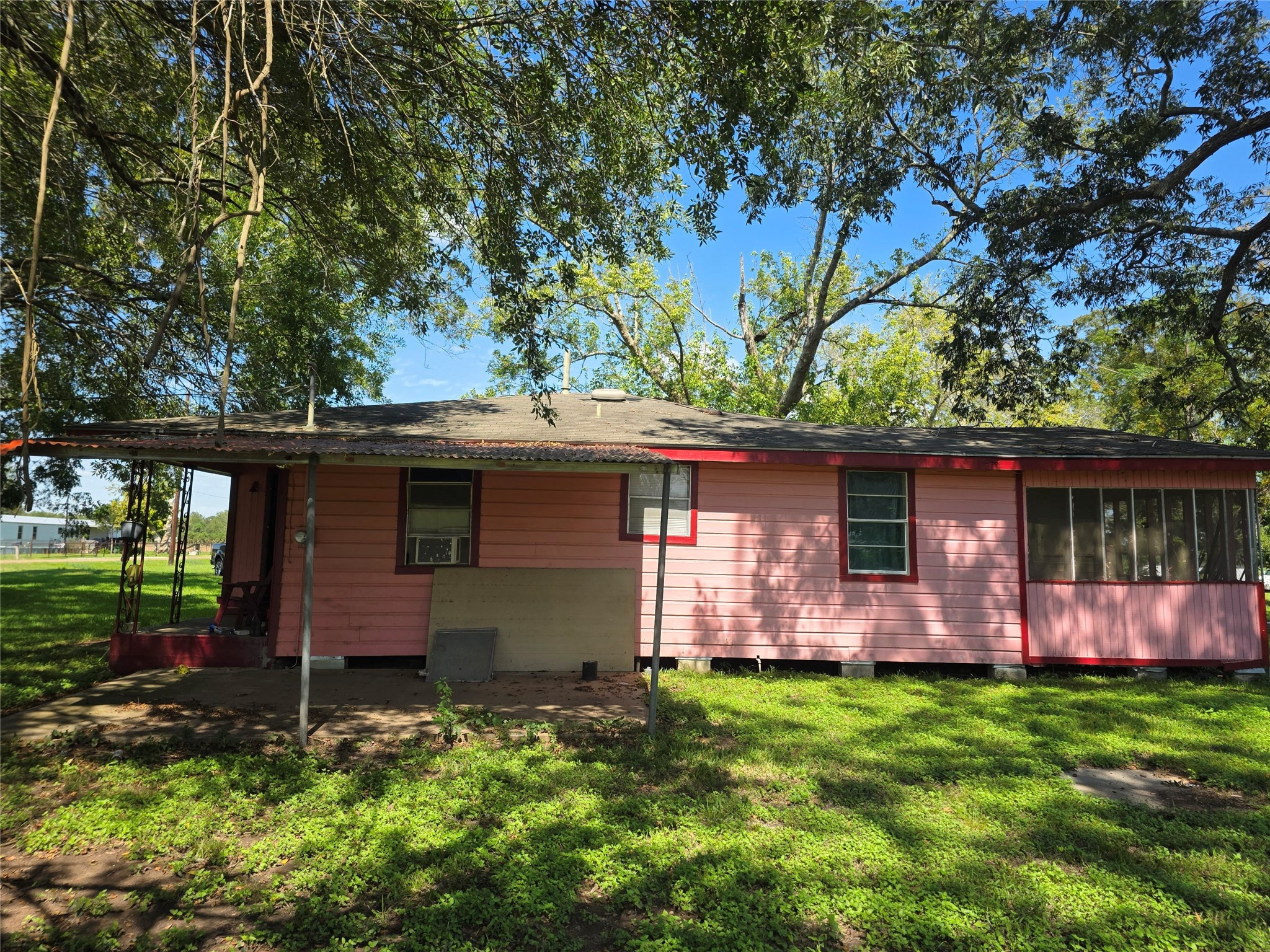 1947 County Road 257 Property Photo 4