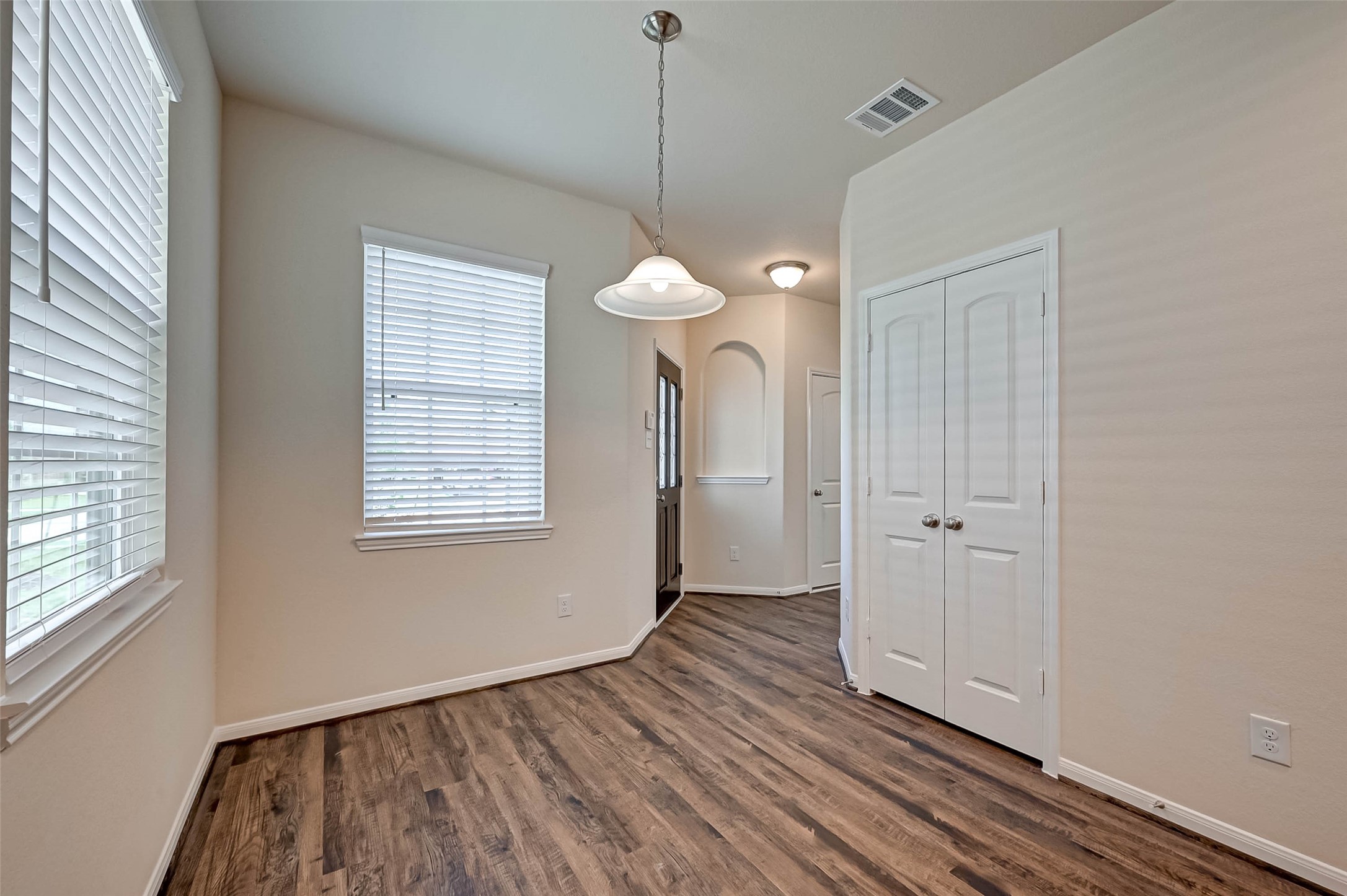 13735 Andover Park Drive Property Photo 8