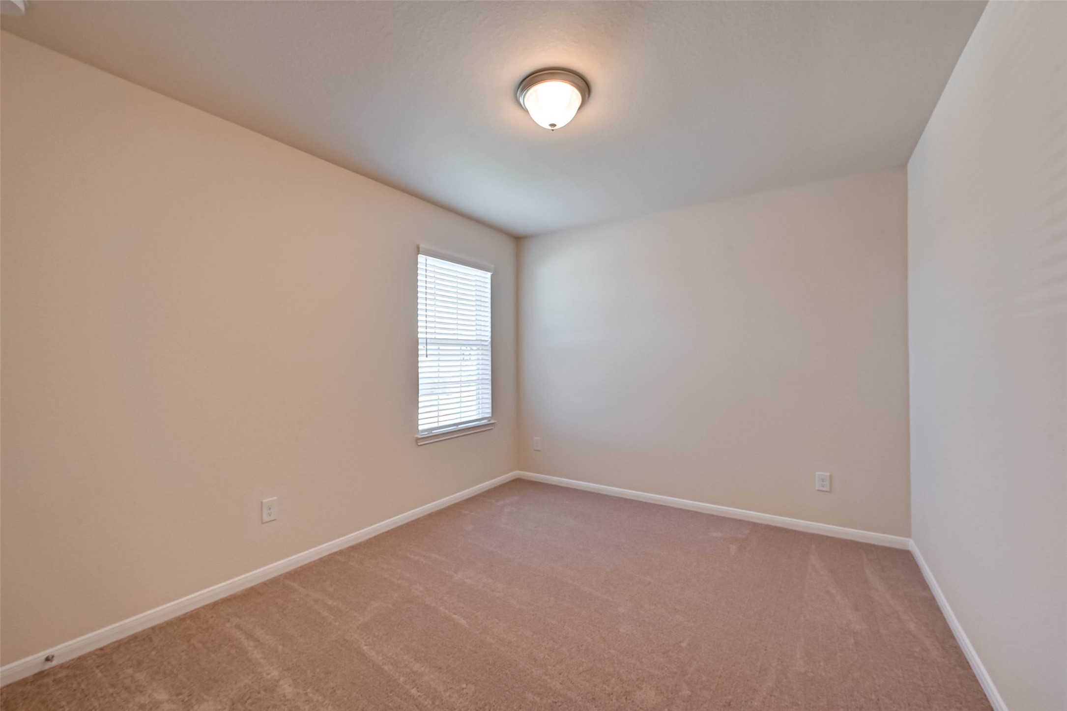 13735 Andover Park Drive Property Photo 28