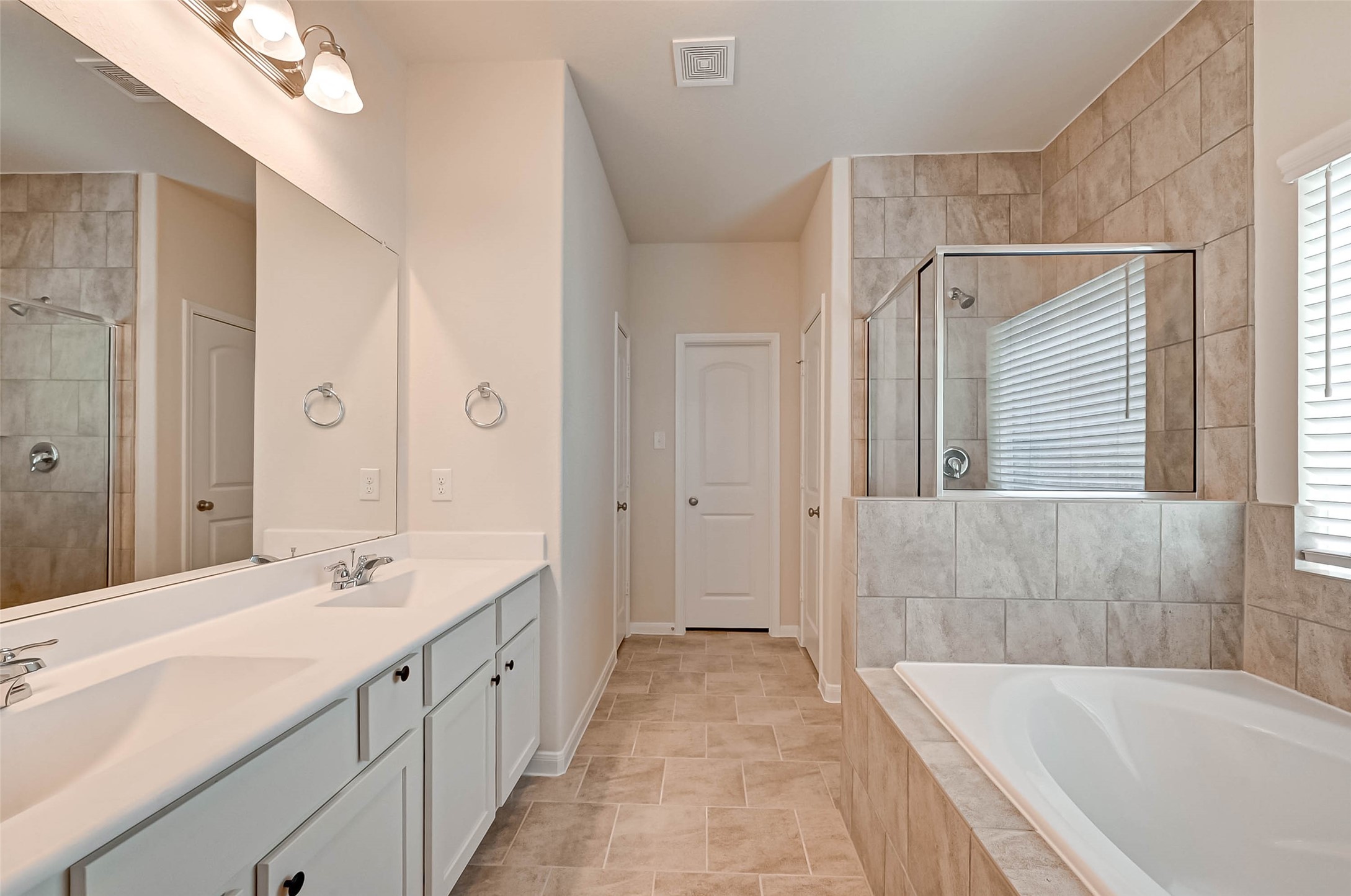 13735 Andover Park Drive Property Photo 34