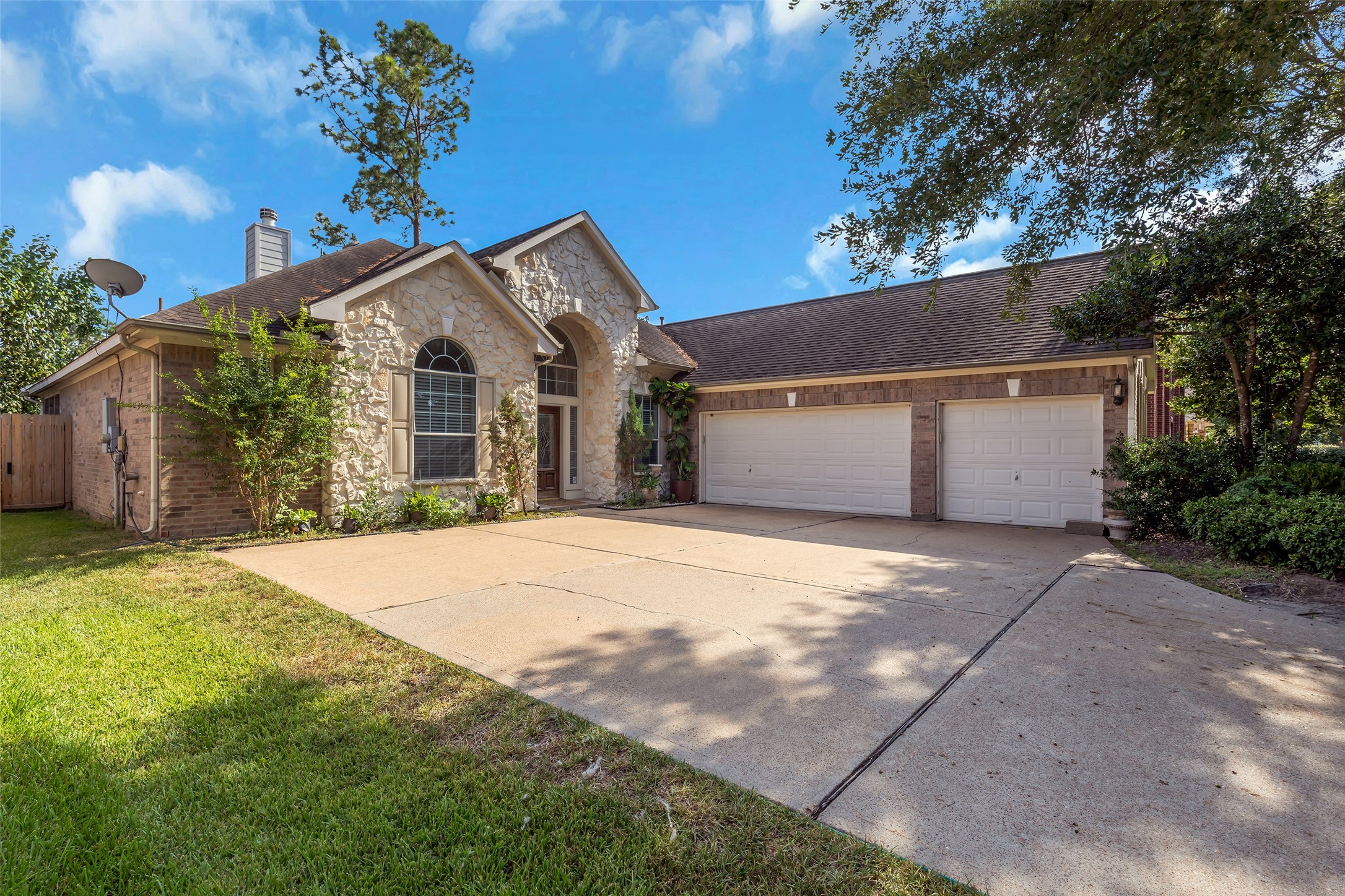 14410 Rosehill Estates Lane Property Photo 1