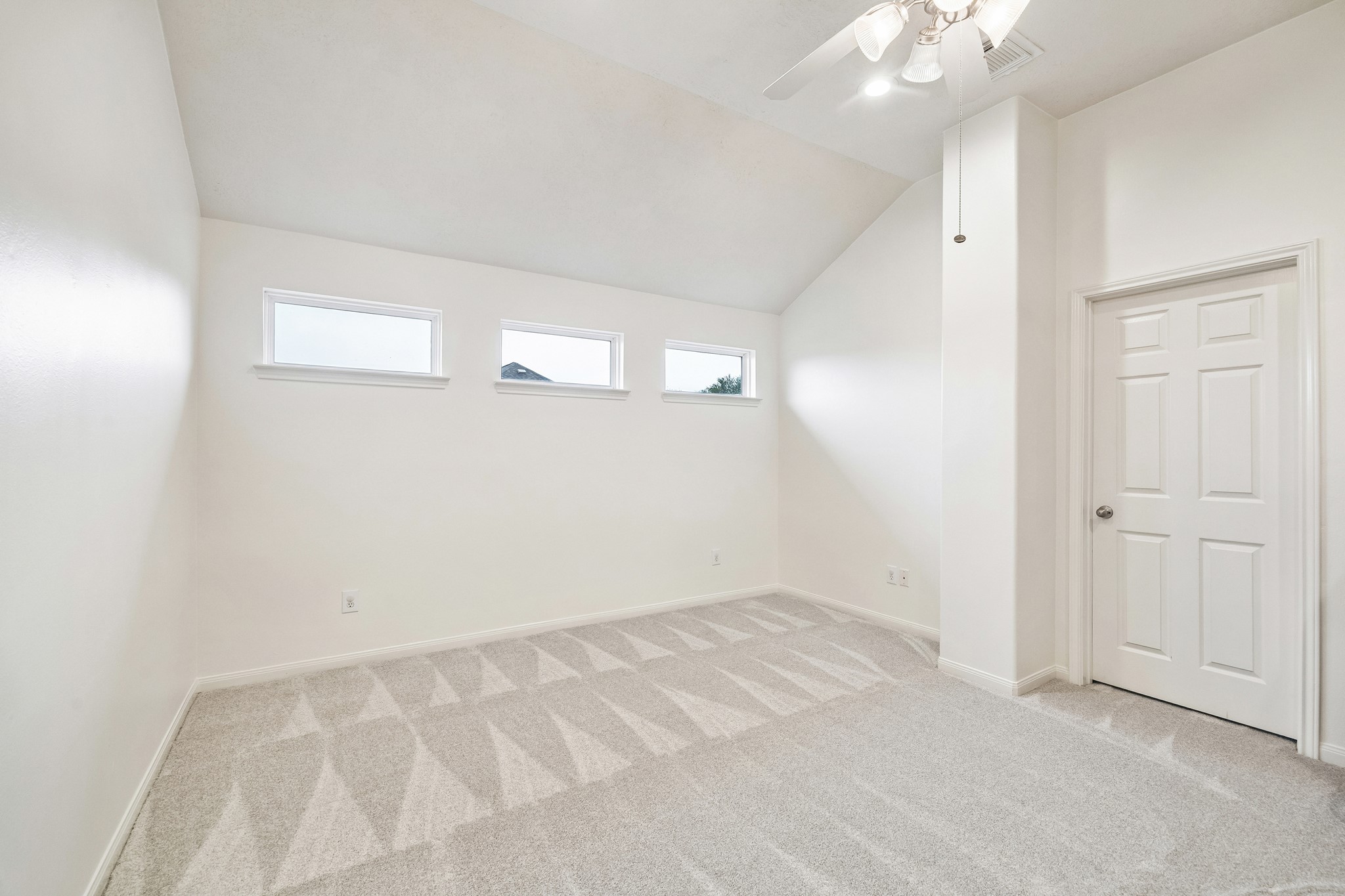 2709 Los Alamos Circle Property Photo 16