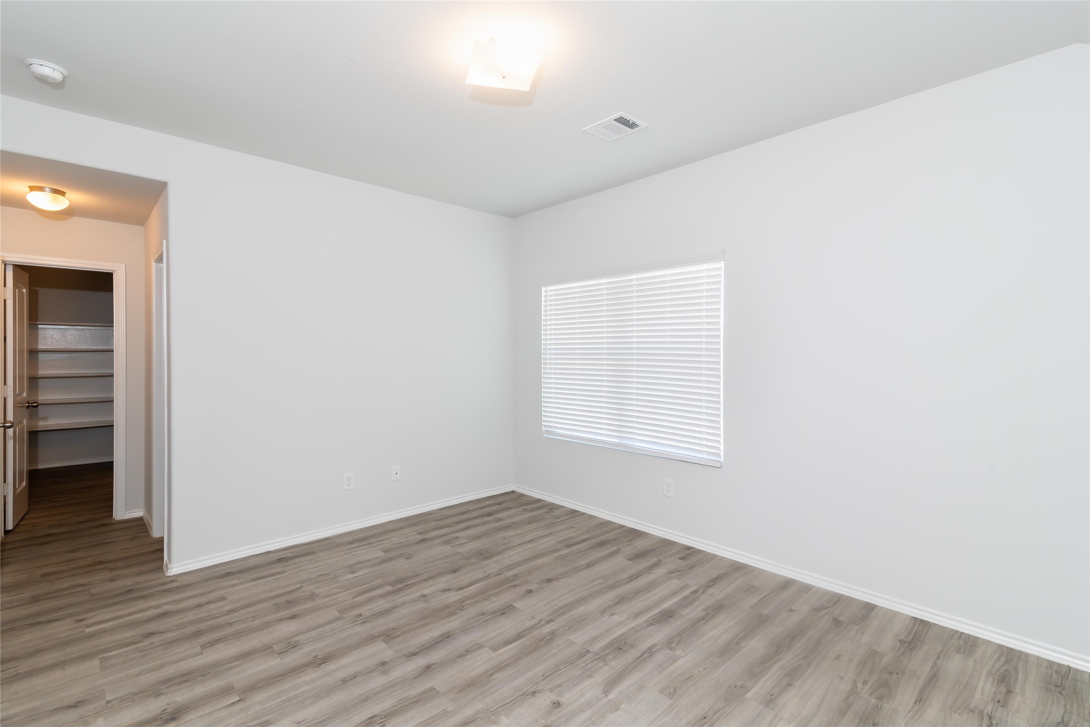 18635 Tarlo River Trail Property Photo 9