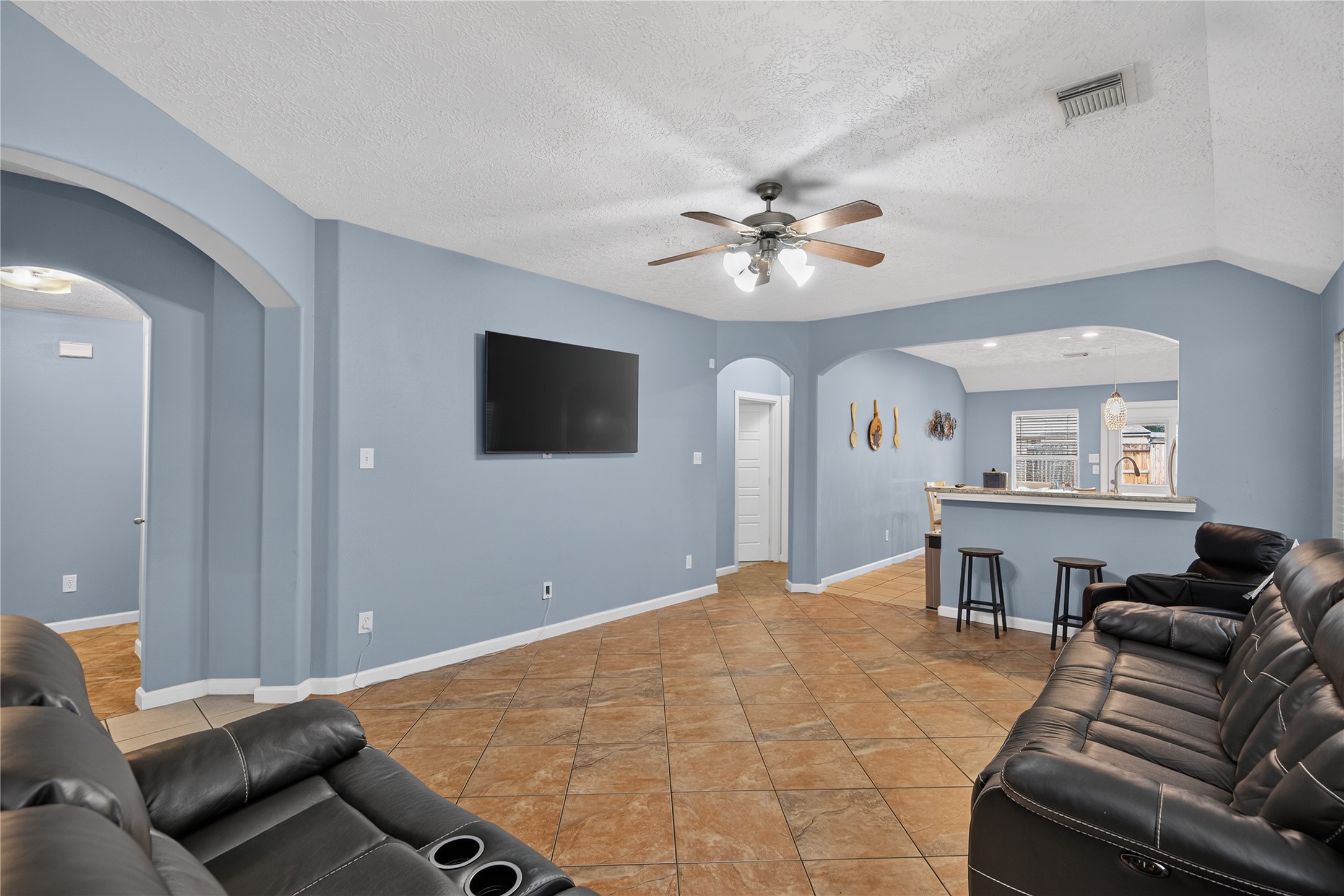 1414 Merryglen Court Property Photo 9