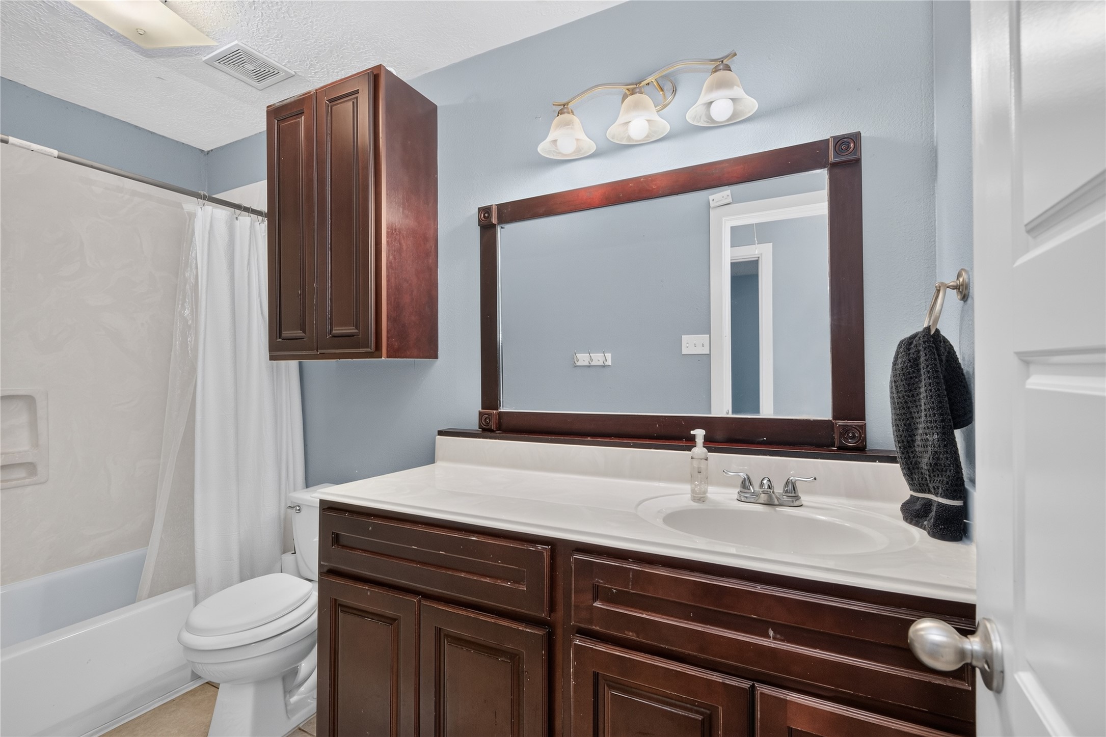 1414 Merryglen Court Property Photo 18