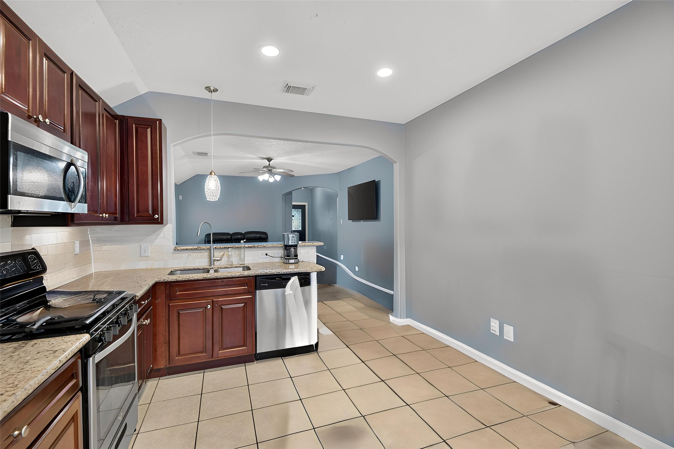 1414 Merryglen Court Property Photo 23