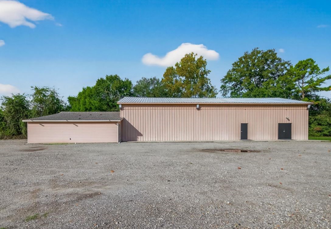1416 Gears Road Property Photo 5