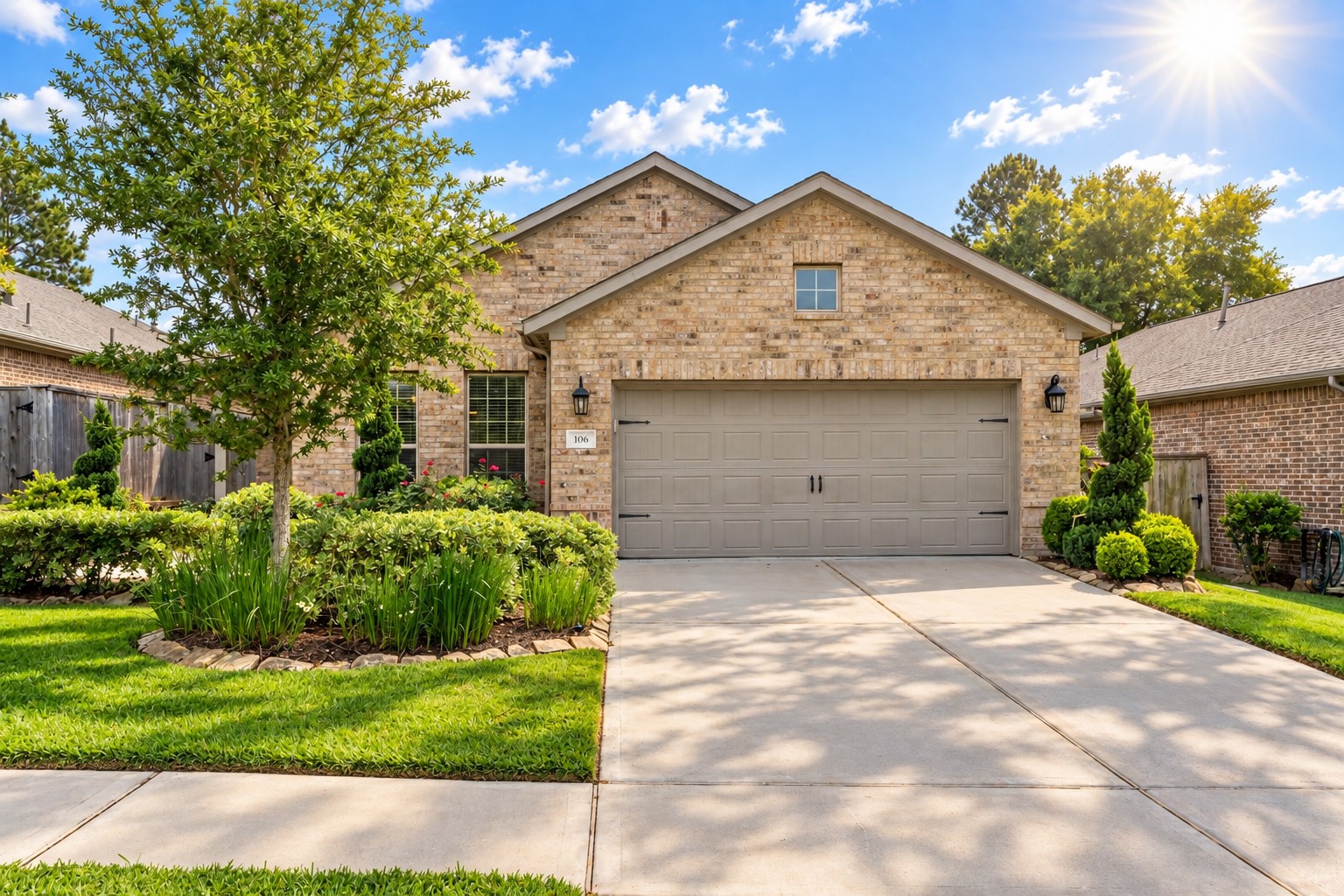 106 E Silky Sephora Court Property Photo 1