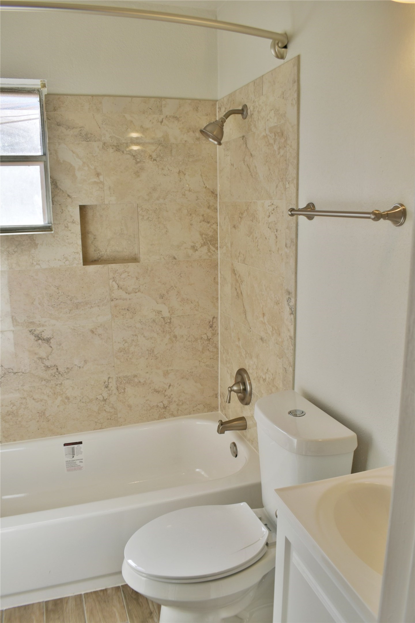 2524 Binz Street 2 Property Photo 7