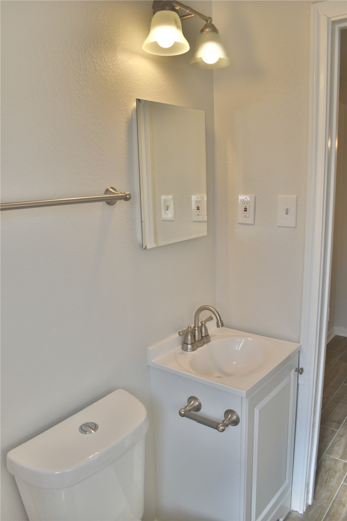 2524 Binz Street 2 Property Photo 9