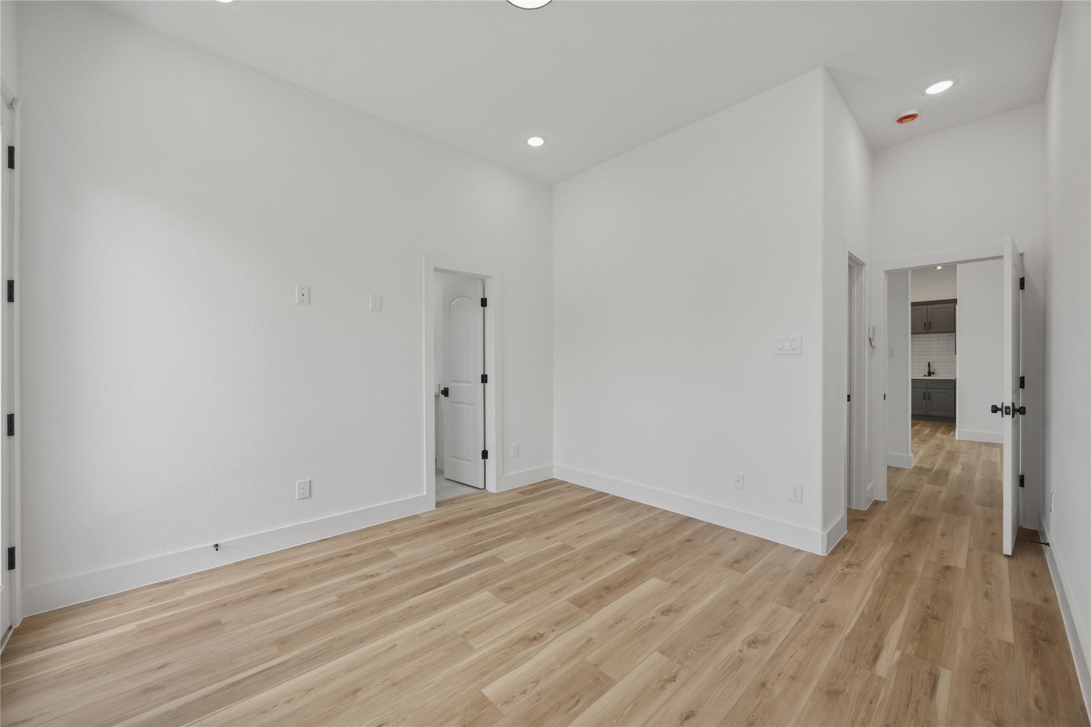 7900 Bowen Street A Property Photo 19
