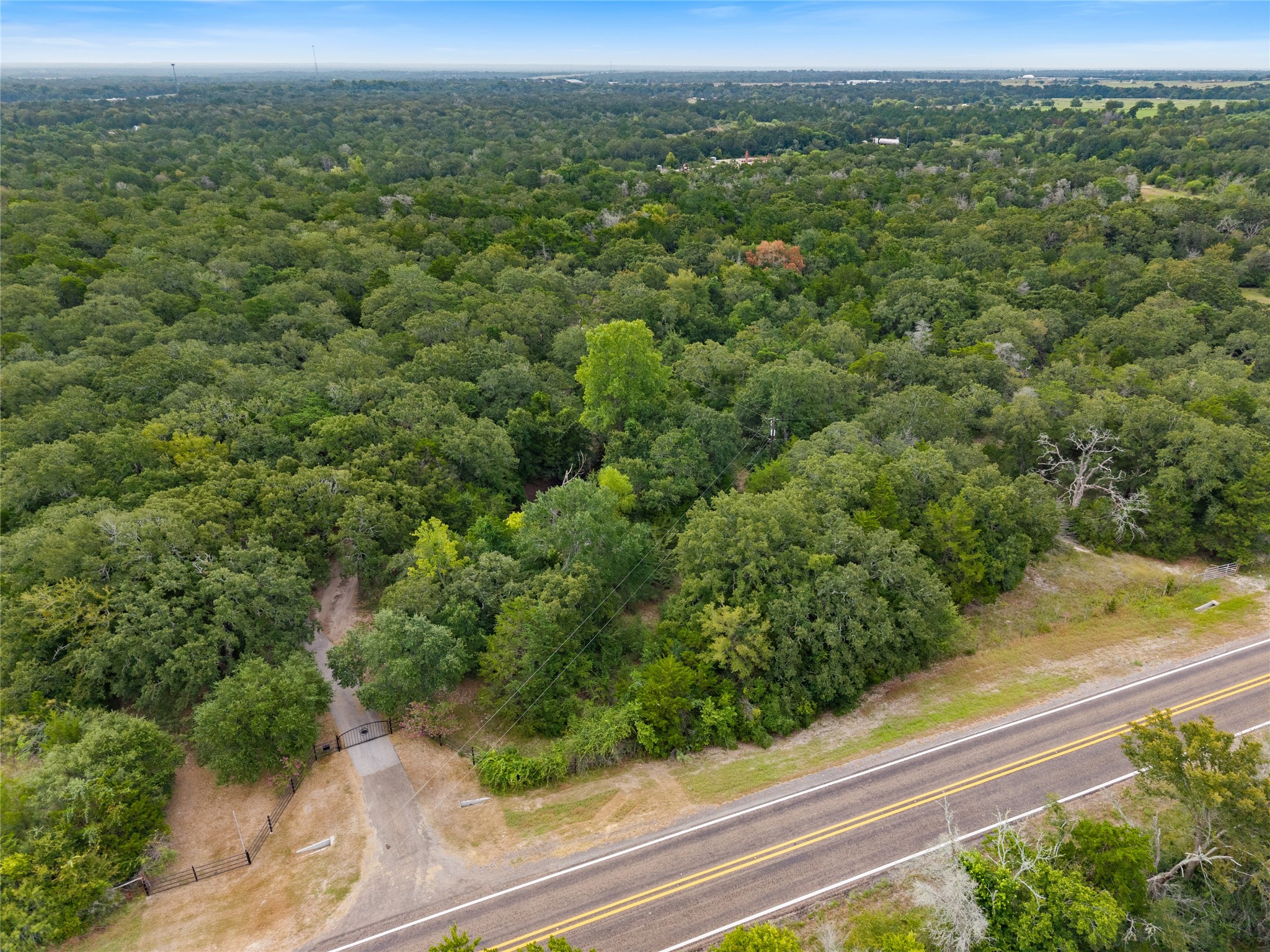 21105 Fm 159 Property Photo 2